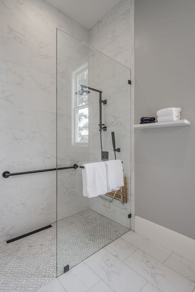 The George Luxury Boutique Inn Classic Room 5