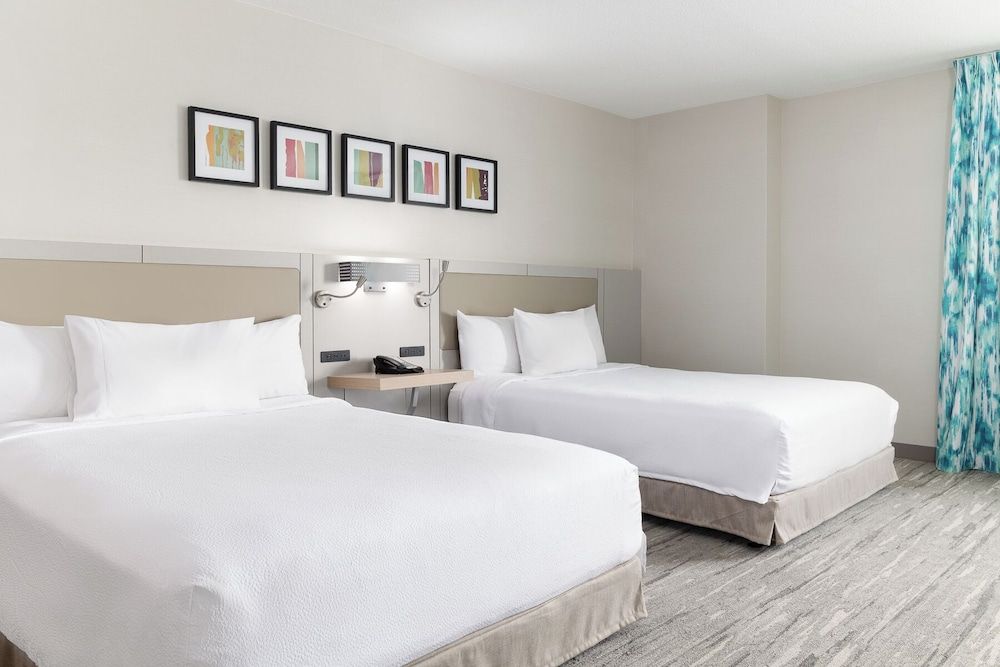 Suite, 2 Queen Beds, Accessible (Roll-In Shower)