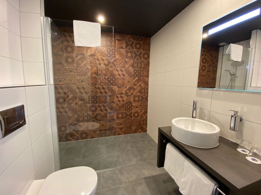 Fletcher Hotel Restaurant ByZoo Emmen Comfort Double Room 2