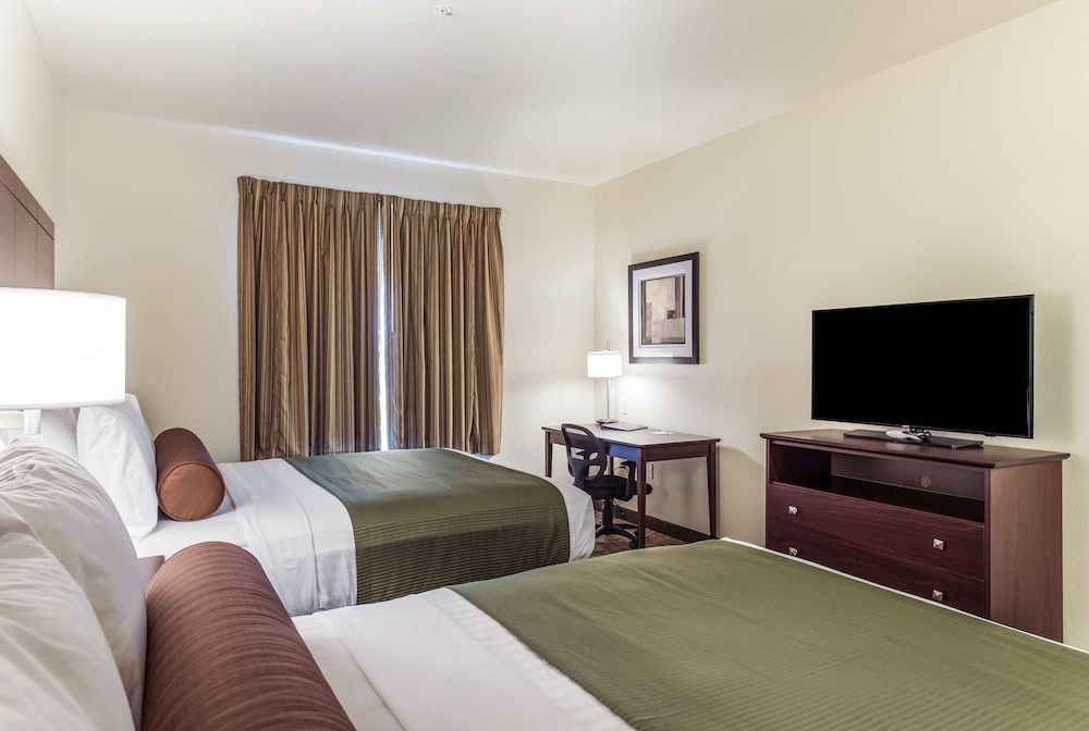 Room, 2 Queen Beds, Accessible Benched Tub, Non Smoking