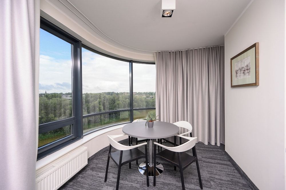 Dorpat Hotel Suite, River View 4