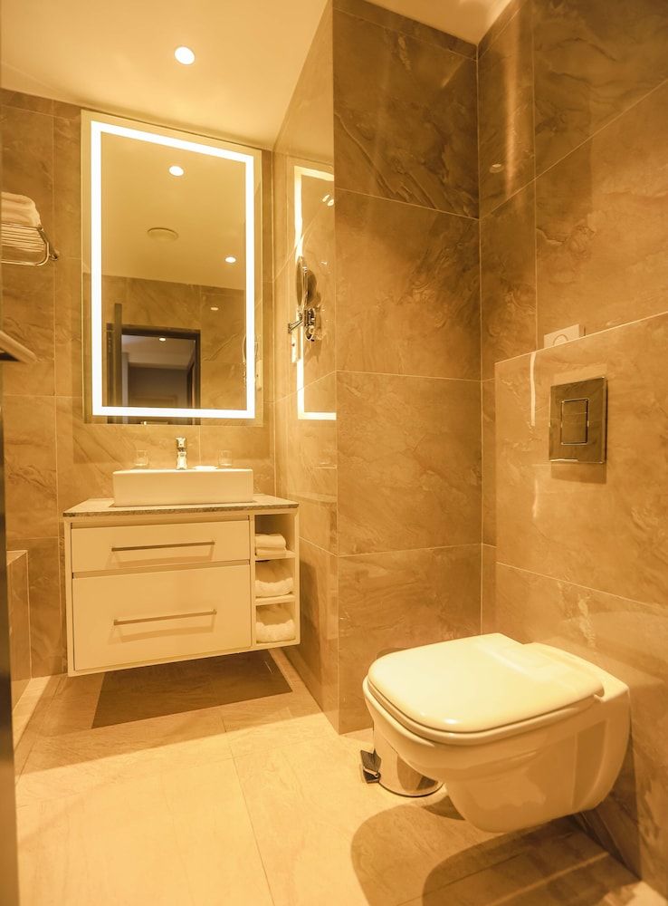 Four Points by Sheraton Kigali Room, 1 King Bed 7