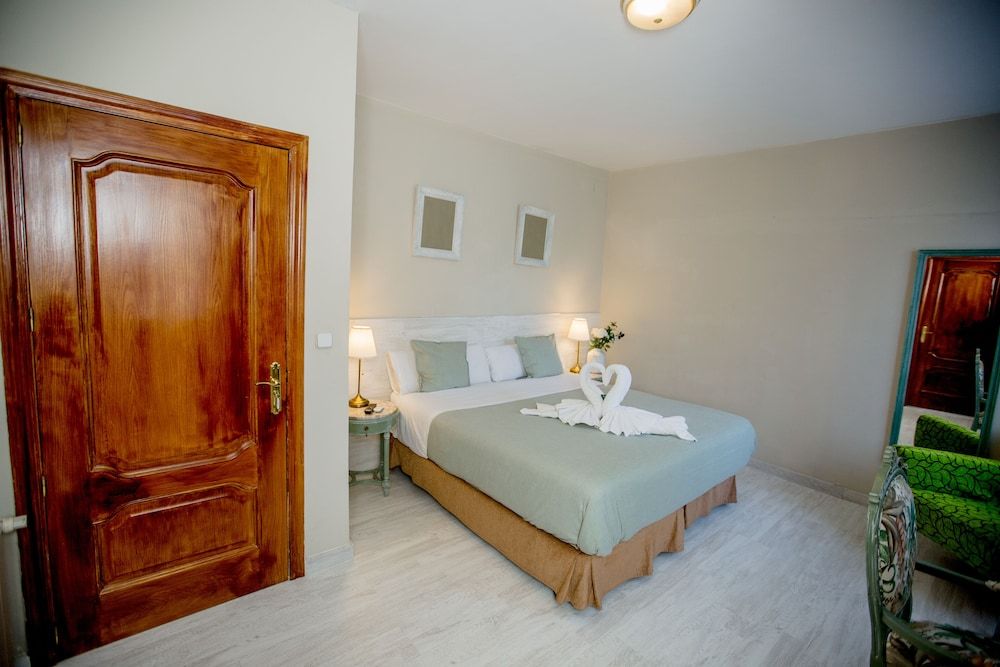 undefined Escala SUITES 9
