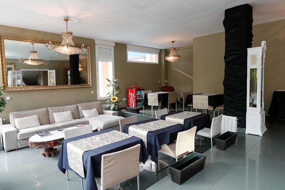 undefined Escala SUITES 6
