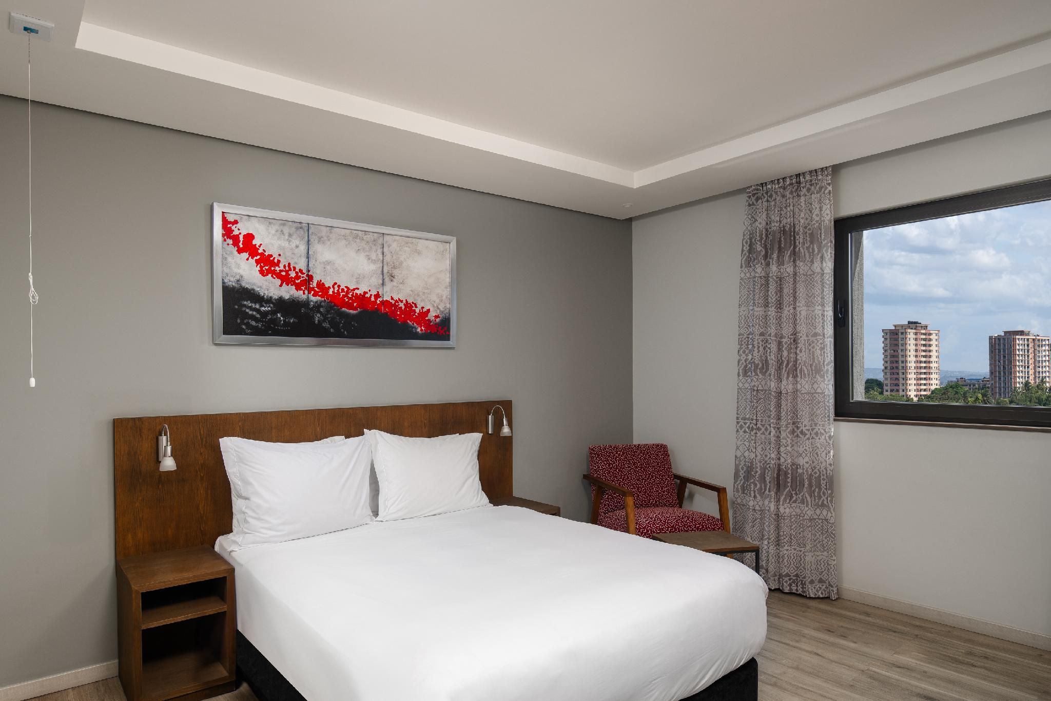 1 Queen Bed Accessible