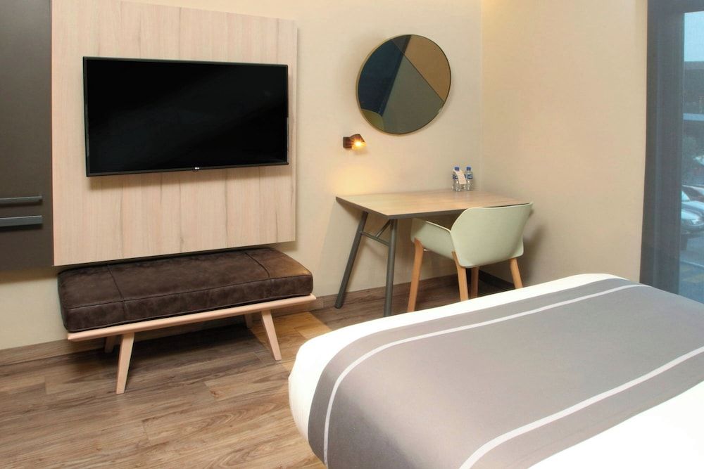 City Express Plus by Marriott Tampico Room, 1 Queen Bed 11