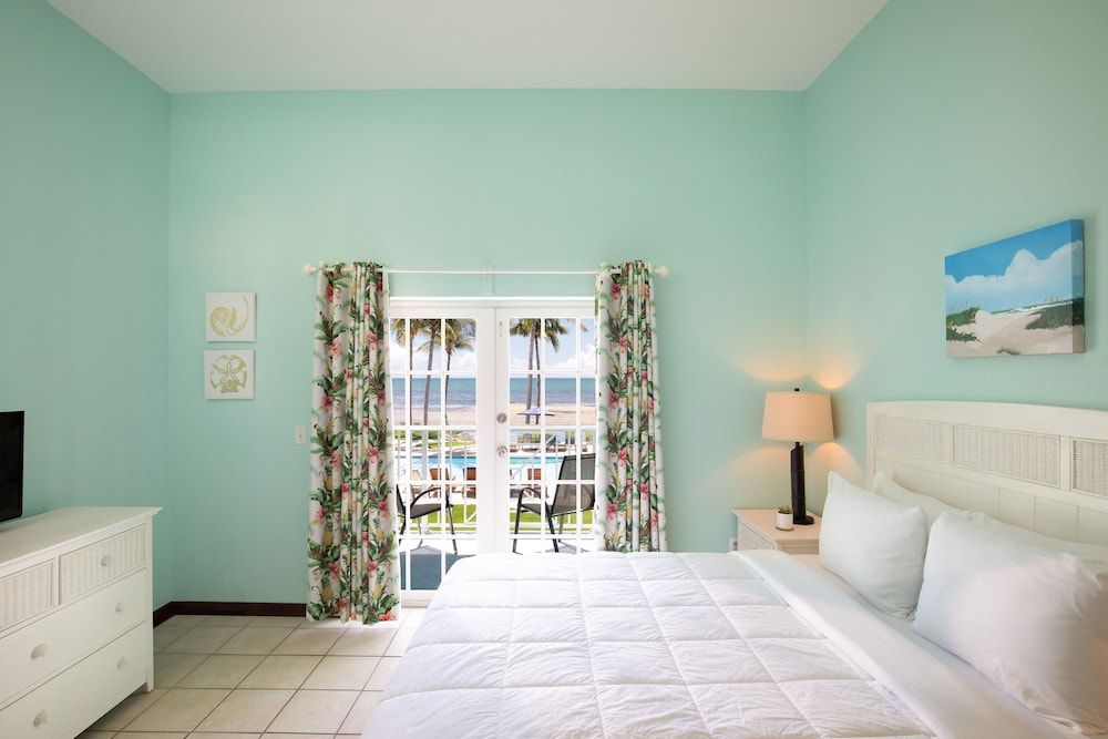 Grassy Flats Resort & Beach Club Family Suite, 3 Bedrooms 4