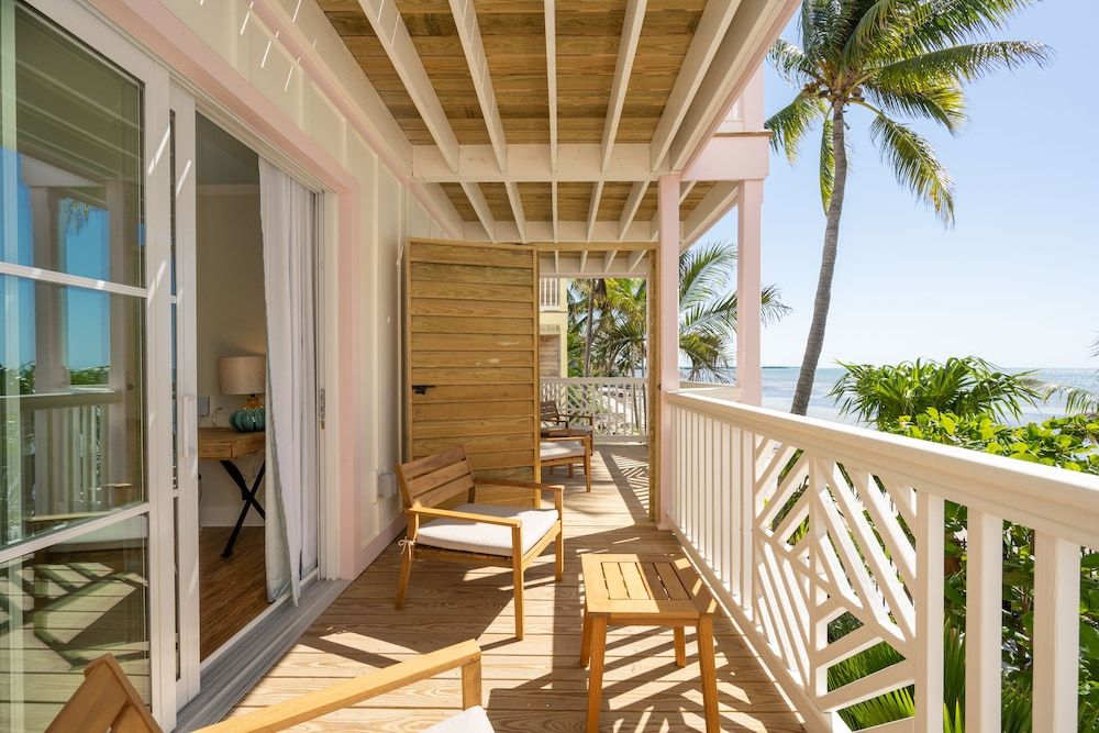 Grassy Flats Resort & Beach Club Standard Double Room, Ocean View - Adults Only 5