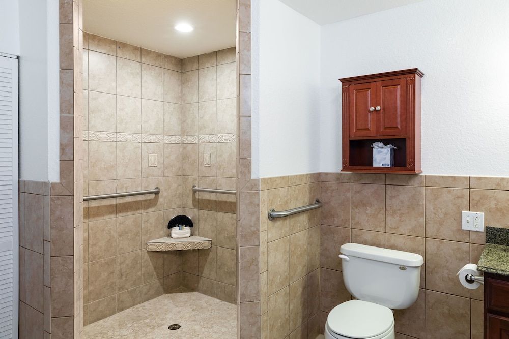 Grassy Flats Resort & Beach Club Family Suite, 2 Bedrooms, Accessible 7