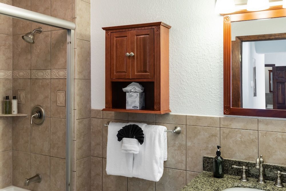 Grassy Flats Resort & Beach Club Family Suite, 2 Bedrooms, Accessible 6