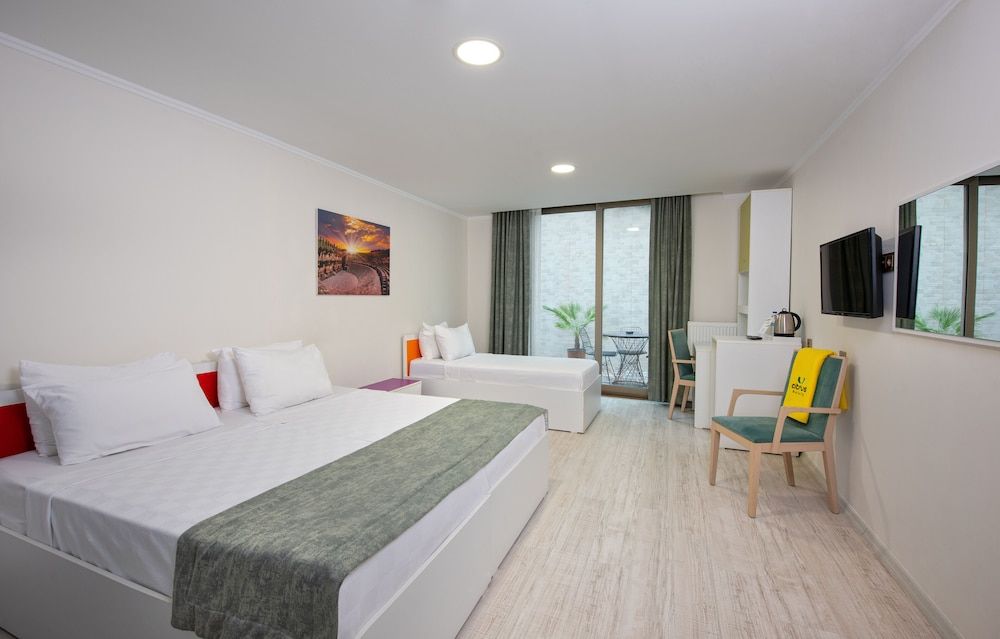 undefined CitrusHotels 4