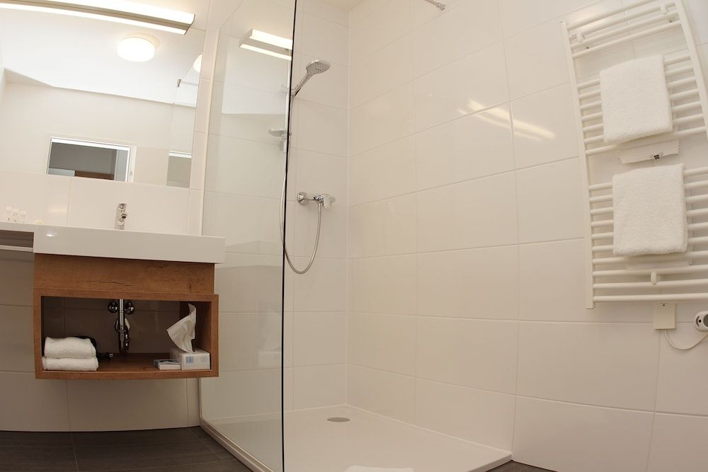 Parks 73 The TownHouse Hotel Executive Apartment, 1 Bedroom, Balcony 7