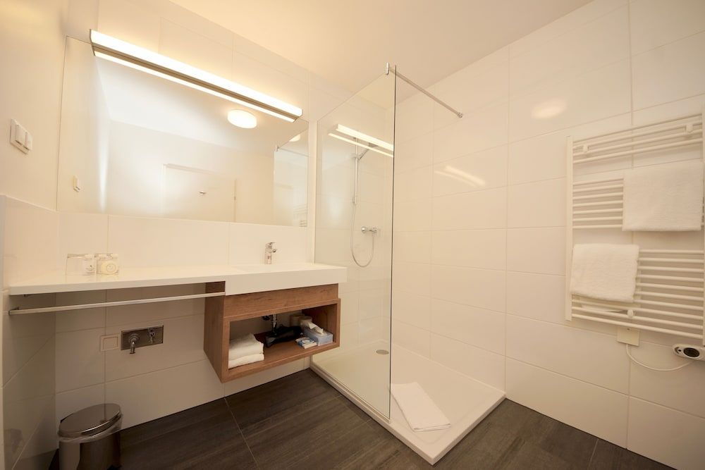 Parks 73 The TownHouse Hotel Executive Apartment, 1 Bedroom, Balcony 8