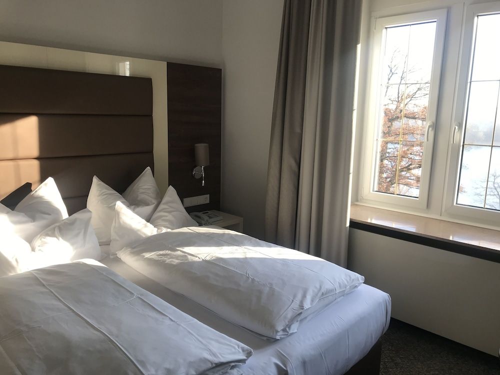 Comfort Double Room, 1 Queen Bed, Non Smoking, Lake View