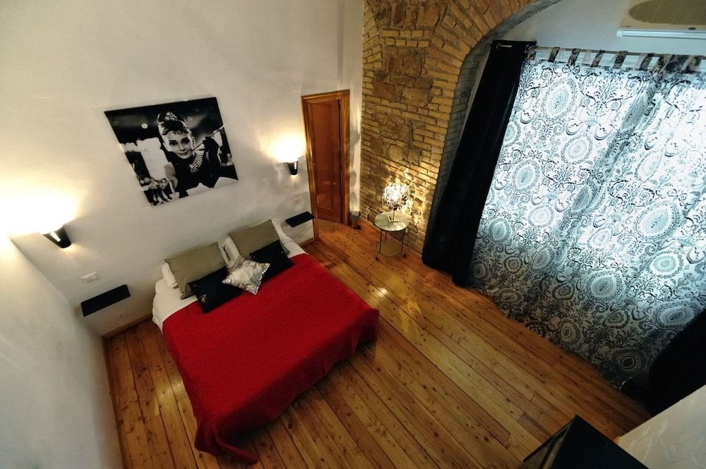 undefined Caesar's Rooms