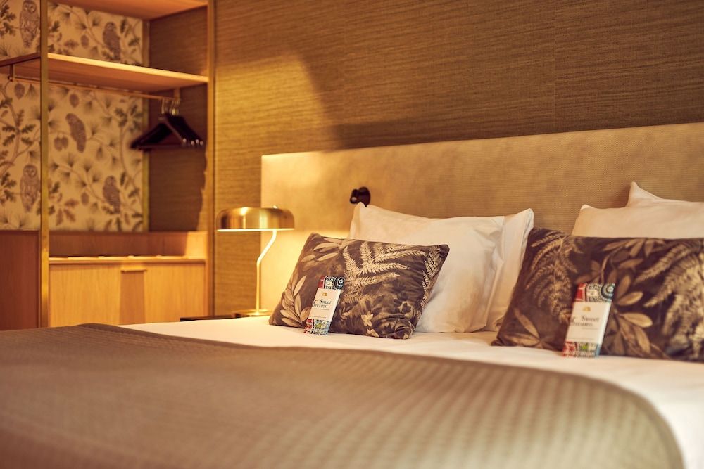 Van der Valk Hotel Arnhem Disabled Room 3