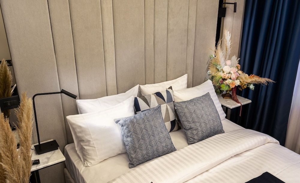 undefined Union Plaza Hotel 7