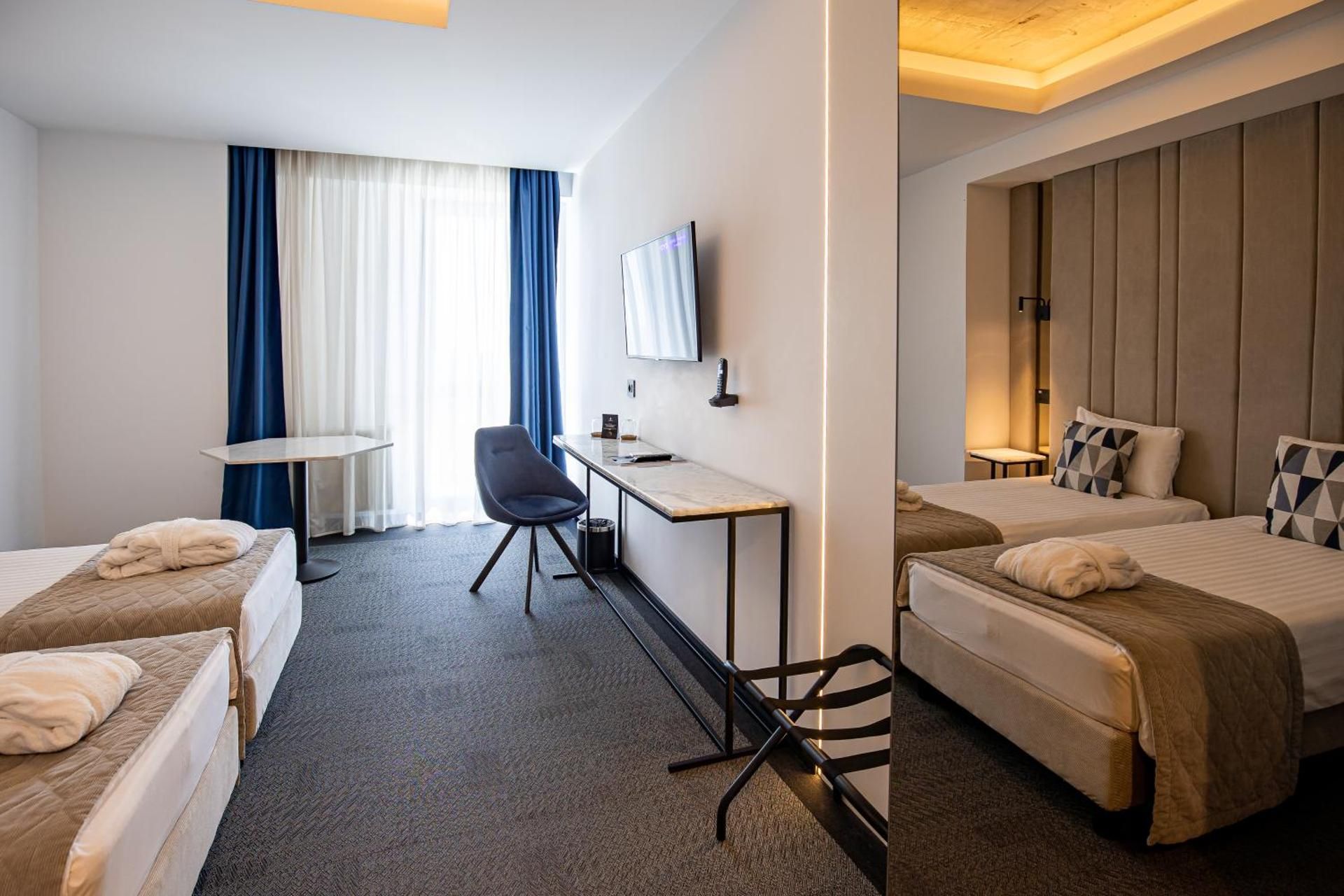 undefined Union Plaza Hotel 9