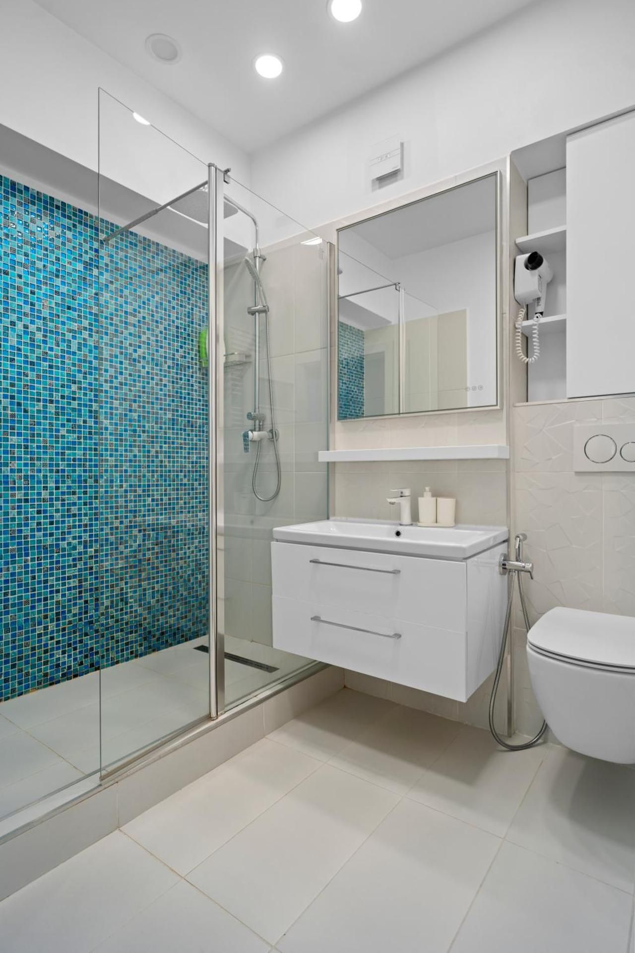 undefined Union Plaza Hotel 4