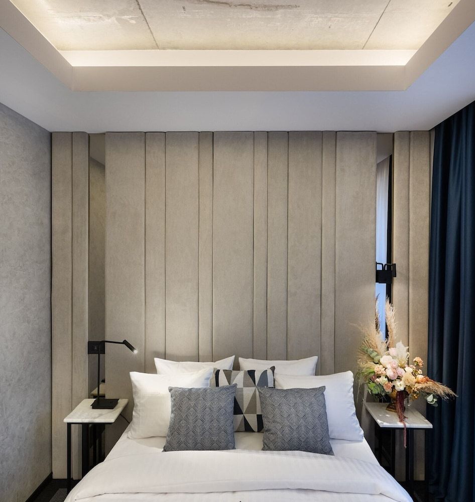 undefined Union Plaza Hotel 6