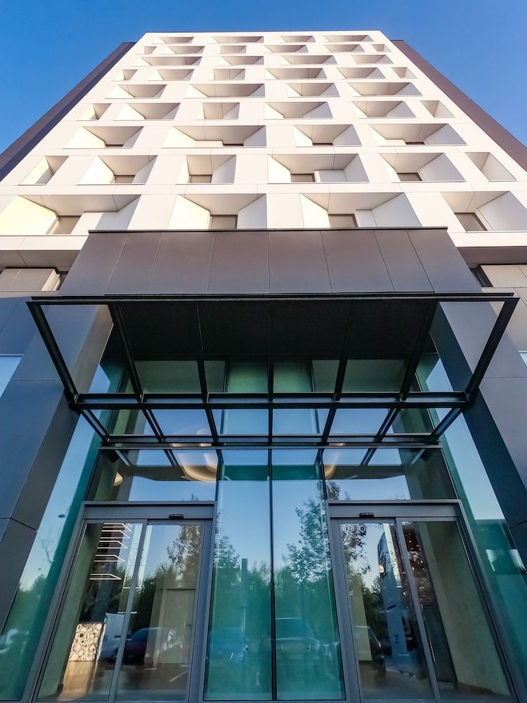 undefined Union Plaza Hotel 2