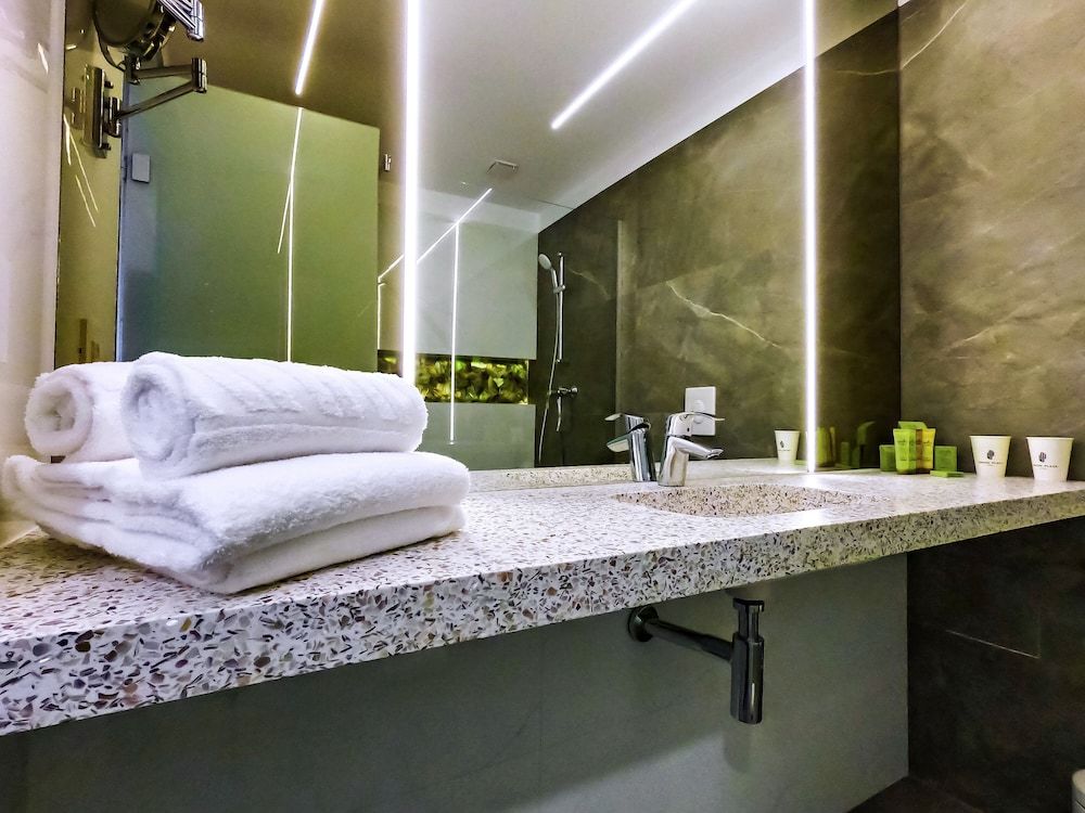 Union Plaza Hotel Superior Double Room 11