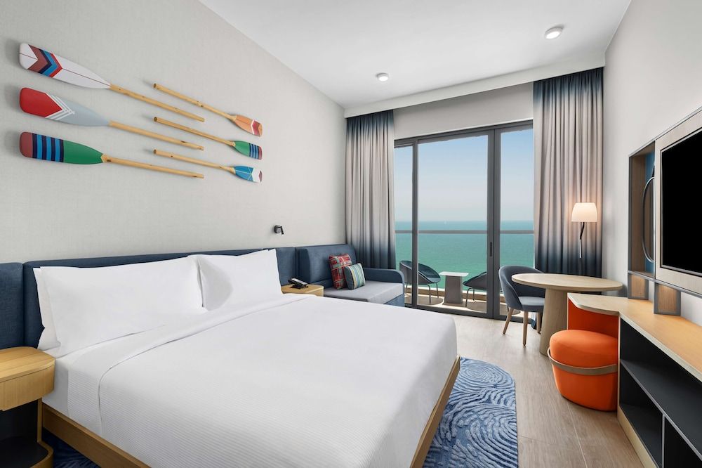 Family Room, 1 King Bed, Connecting Rooms