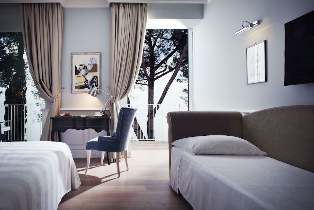 Family Room, Sea View