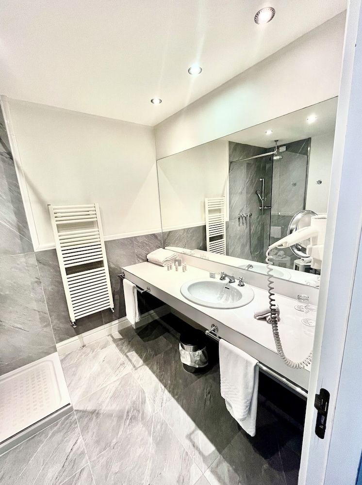 Hotel Riviera & Maximilians Suite 2