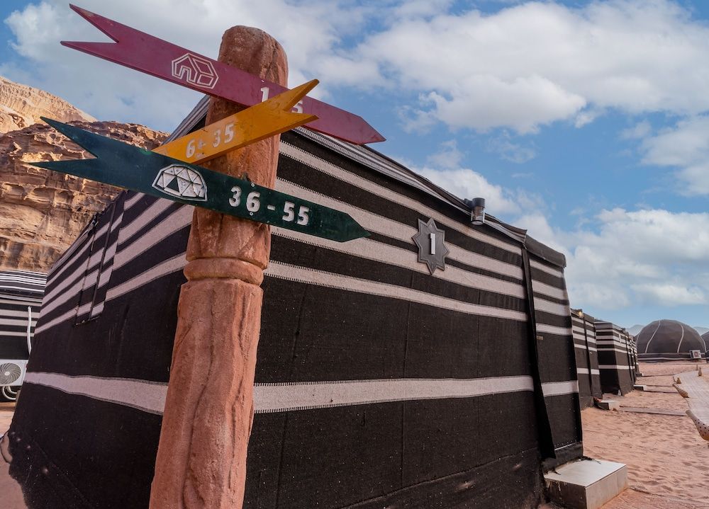 Aladdin Camp Deluxe Tent 5