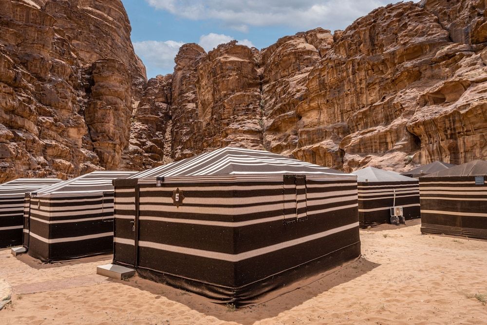 Aladdin Camp Deluxe Tent 7