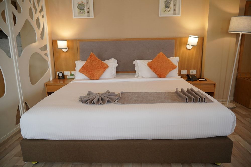 undefined Mado Hotel 7