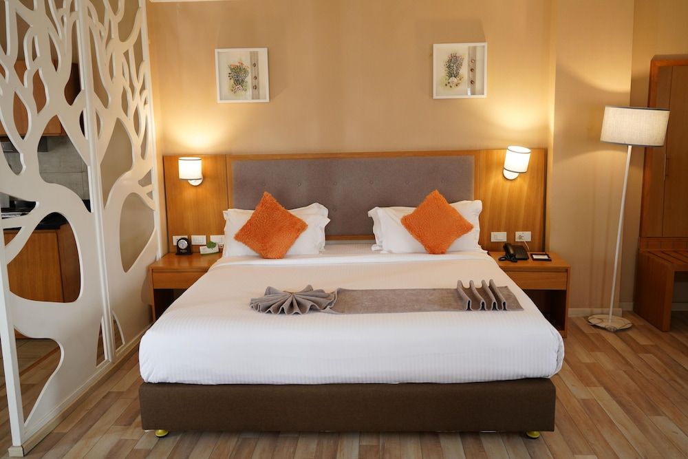 undefined Mado Hotel 8