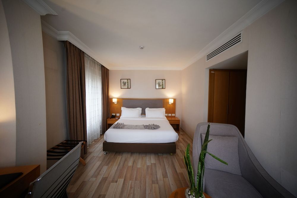 Mado Hotel Club King Room 15