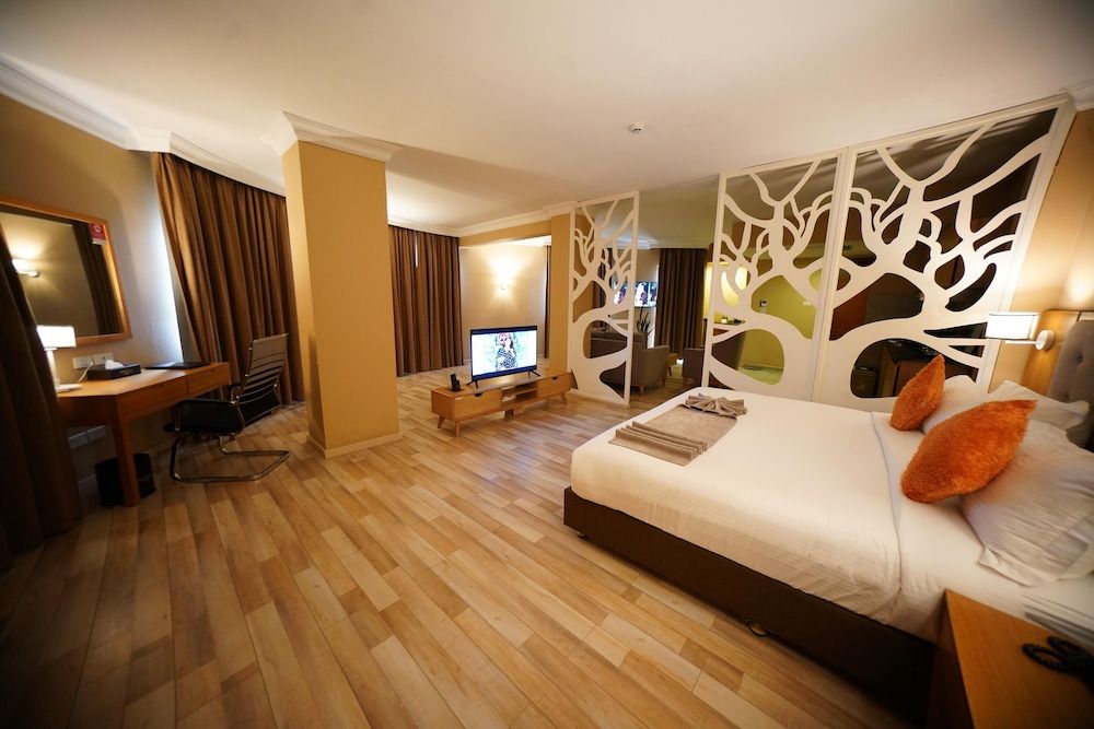 undefined Mado Hotel 10