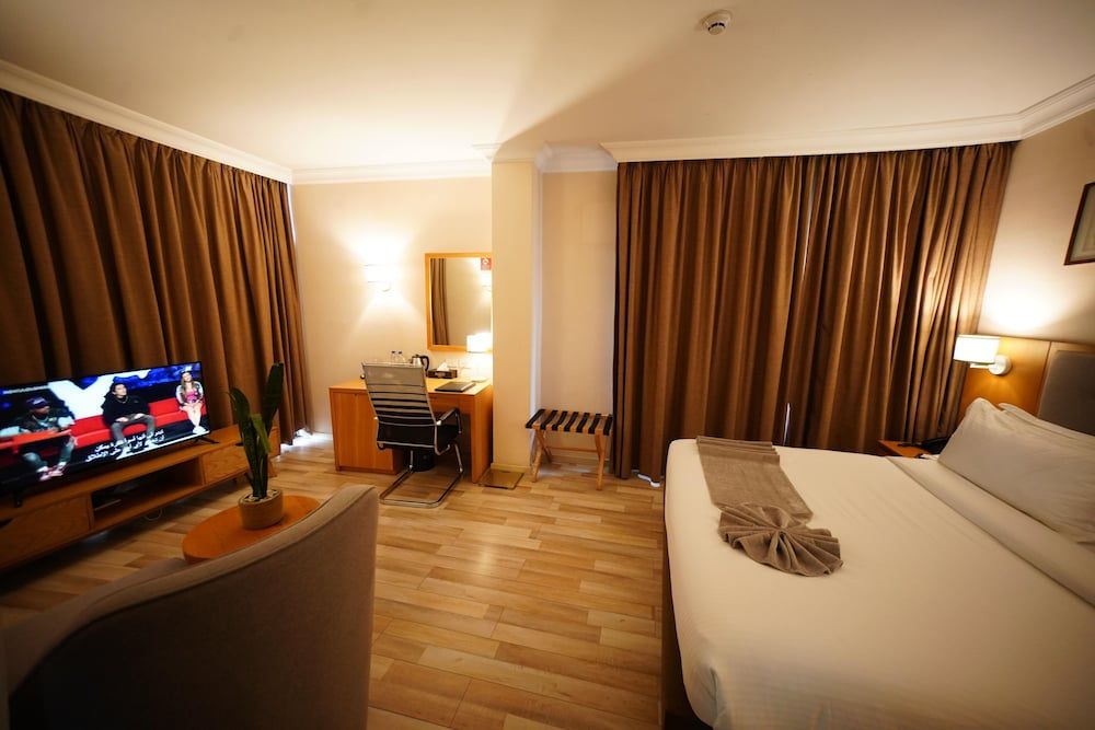 Mado Hotel Club King Room 4