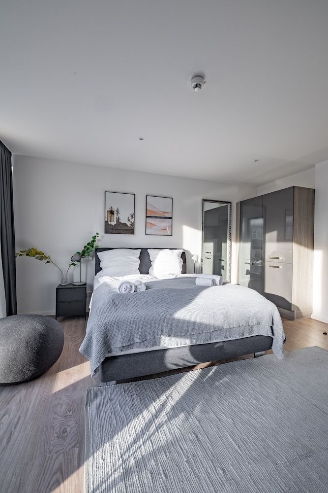 undefined limehome Köln Friesenplatz 8