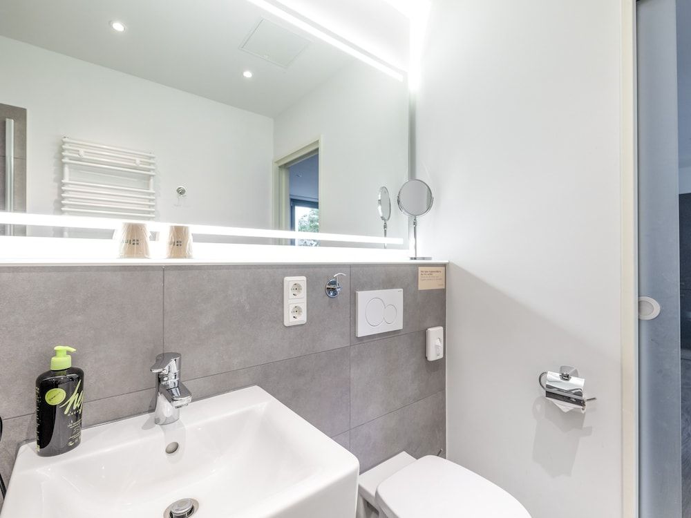 limehome Köln Friesenplatz Suite M - Courtyard View 7