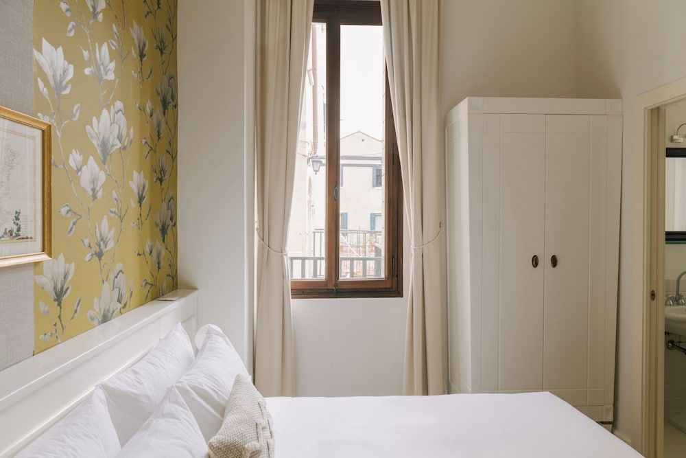 IH Hotels Venezia Salute Palace Standard Double Room