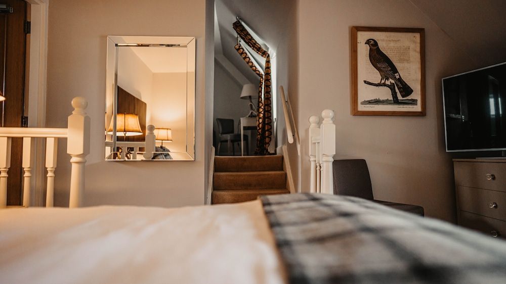 Broadford Hotel Deluxe Double Room 4