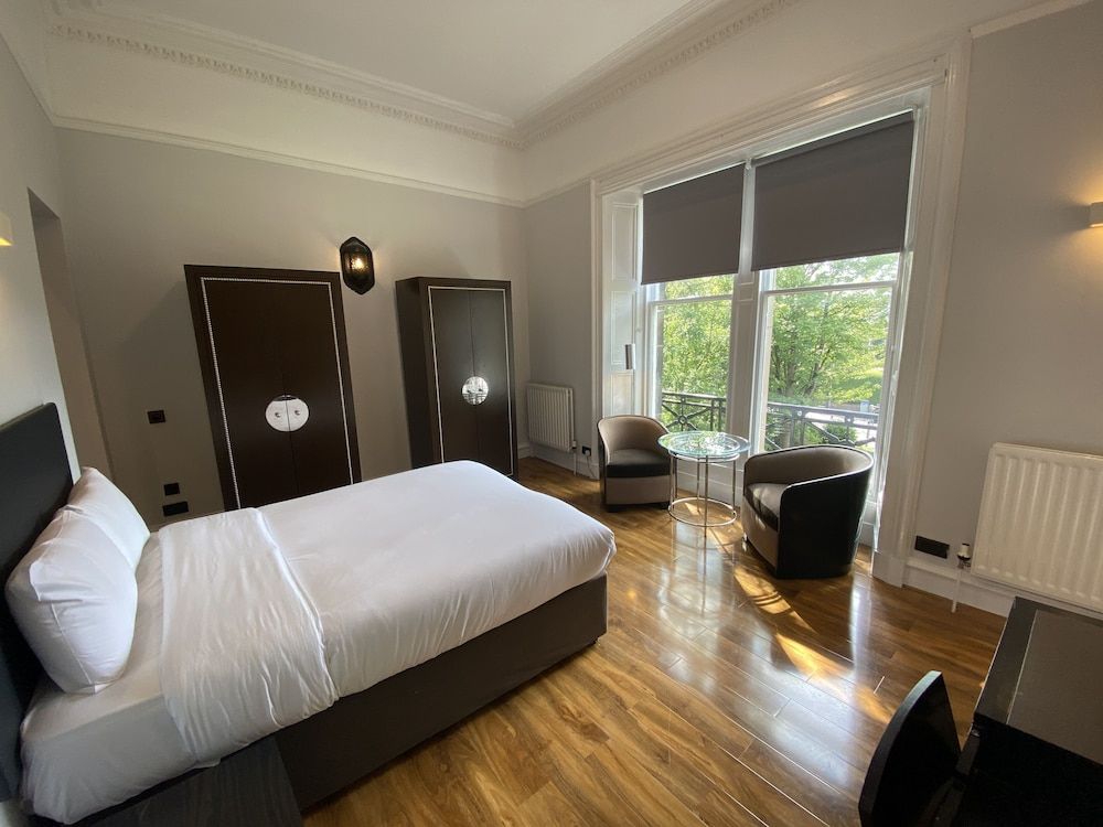 undefined No 6 West Coates 10