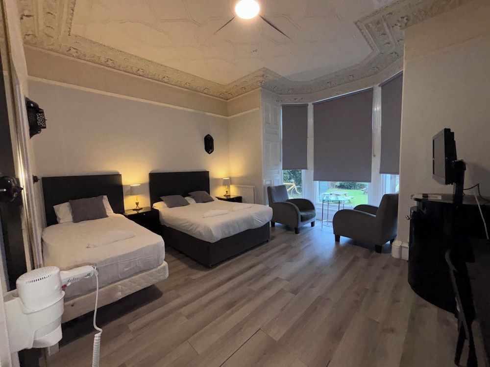 undefined No 6 West Coates 3