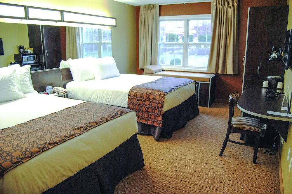 Standard Room, 2 Queen Beds, Non Smoking