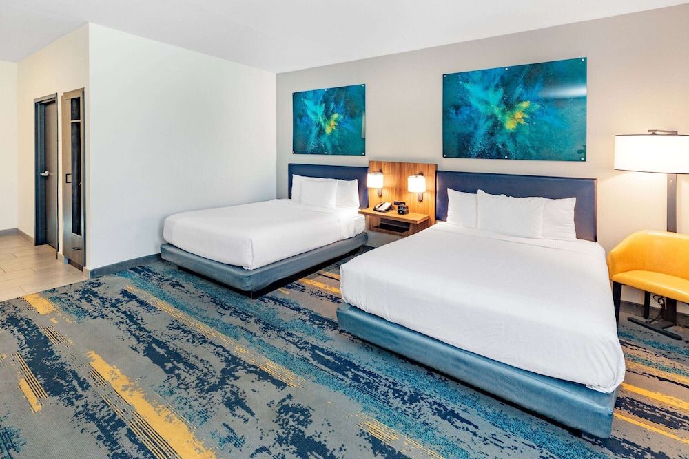 Room, 2 Queen Beds, Non Smoking