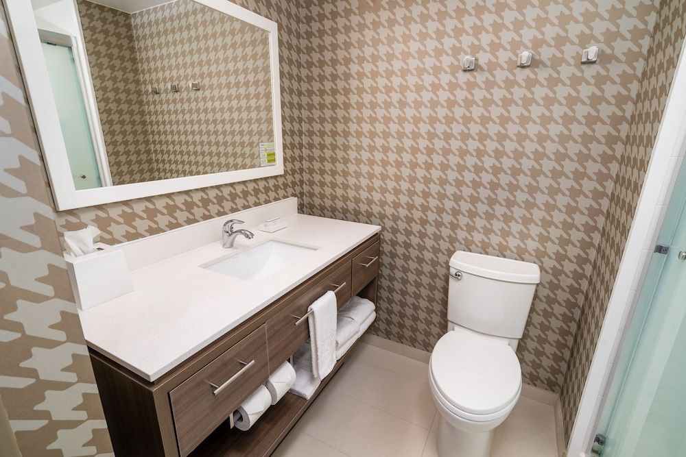 Studio, 2 Queen Beds, Accessible (Hearing)