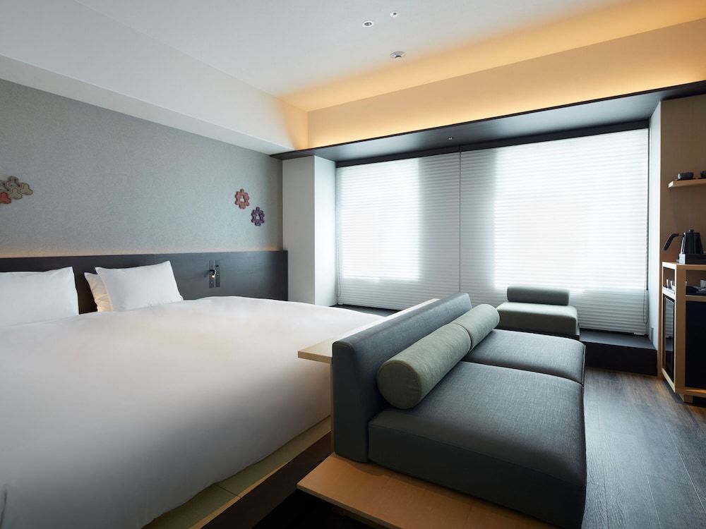 Corner Deluxe King room, Non Smoking (28 square meters)