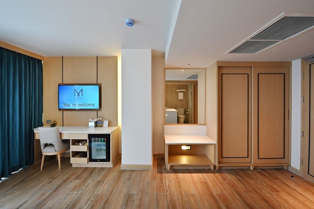 M Pattaya Hotel Superior Room 12