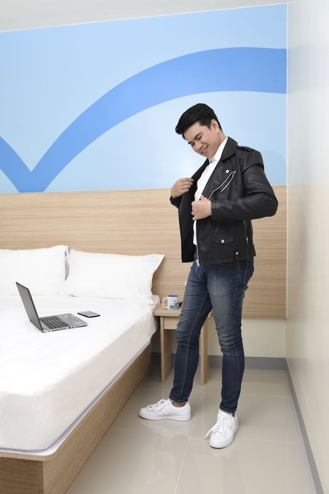 Hop Inn Hotel Tomas Morato Quezon City Standard Double Room 6