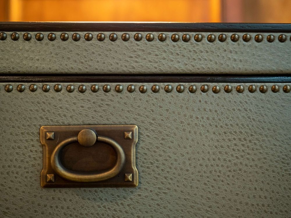 The Peregrine Omaha Downtown, Curio Collection by Hilton Room, 1 King Bed, Accessible (Roll-In Shower) 13