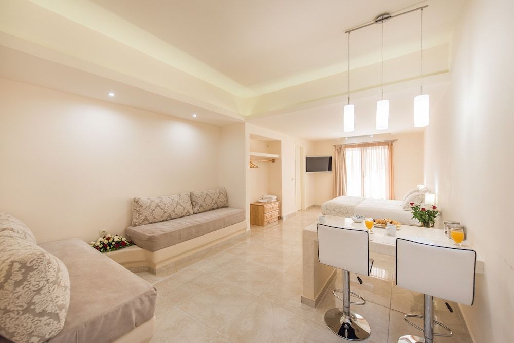 undefined Perla Nera Suites 2